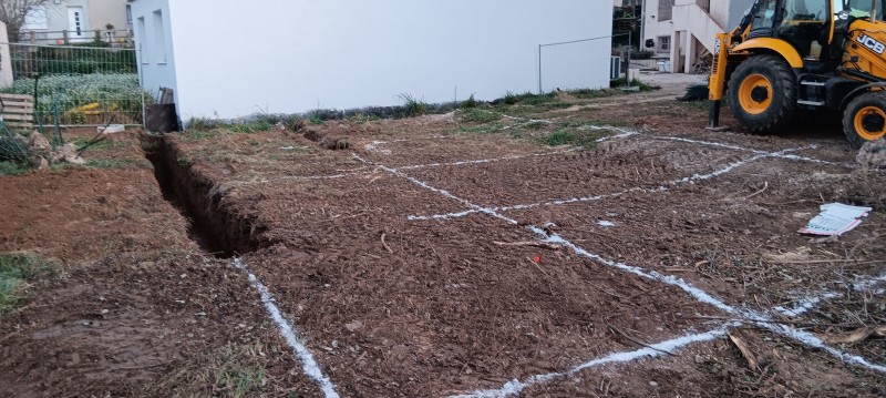 Terrassement pour une construction de maisons individuelles sur Auriol. 